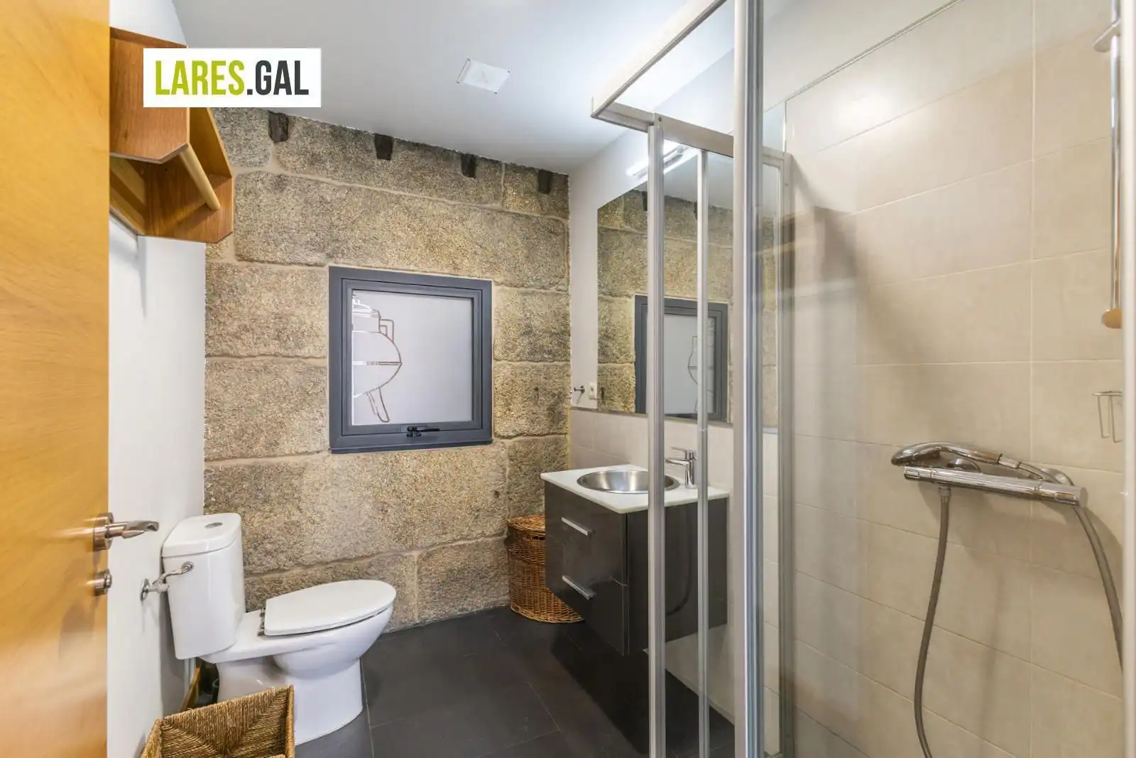 Baño de Casa o chalet en venta en Cangas  con Calefacción, Amueblado y Horno