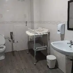 Baño de Local de alquiler en Tortosa