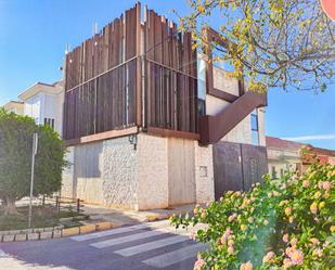 Vista exterior de Casa o xalet en venda en Cartagena amb Aire condicionat, Calefacció i Jardí privat