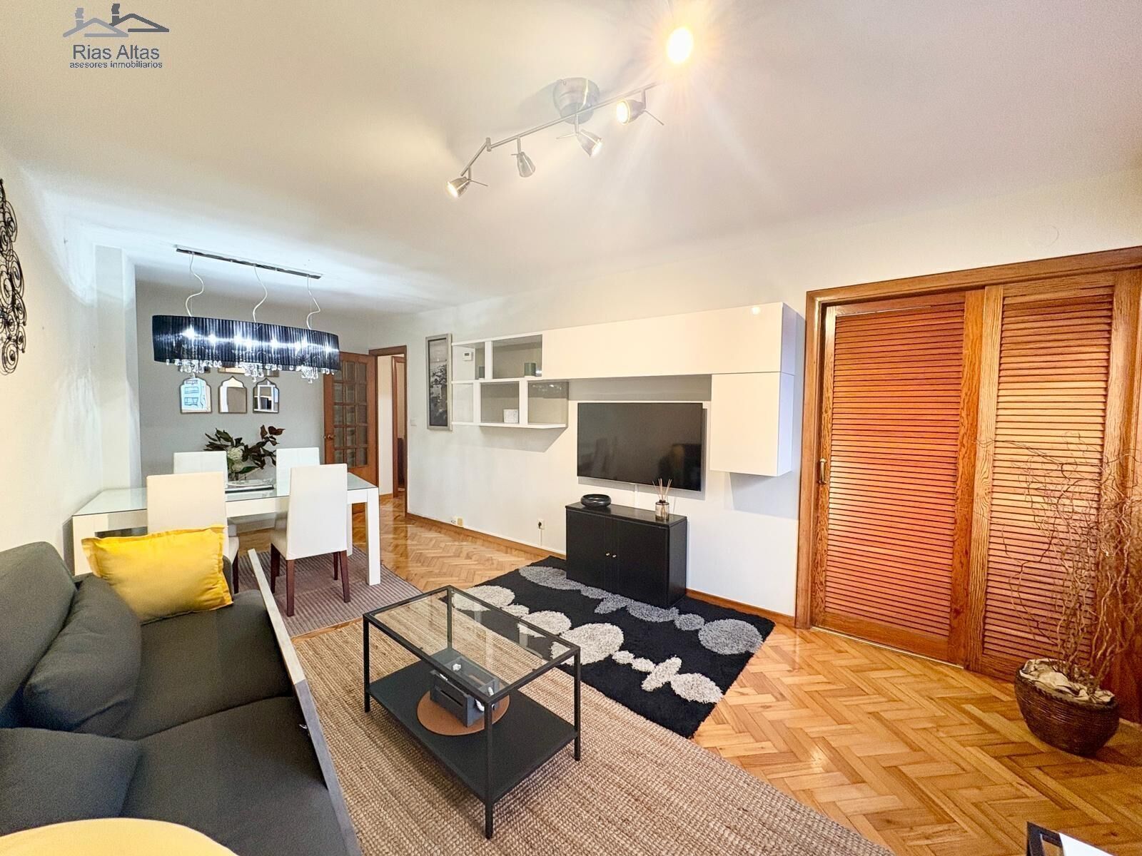 Living room of Flat to rent in A Coruña Capital   with Heating and Parquet flooring