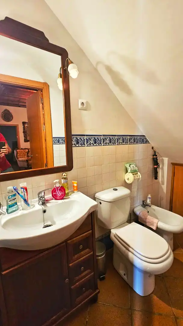 Baño de Casa o chalet en venta en El Castillo de las Guardas con Aire acondicionado, Jardín privado y Terraza