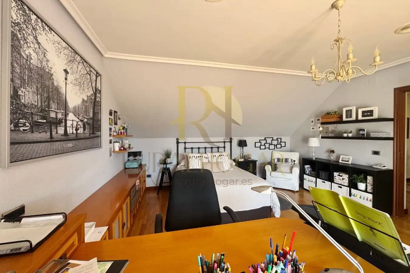 Habitación de Casa o chalet en venta en Santovenia de la Valdoncina con Calefacción, Jardín privado y Parquet