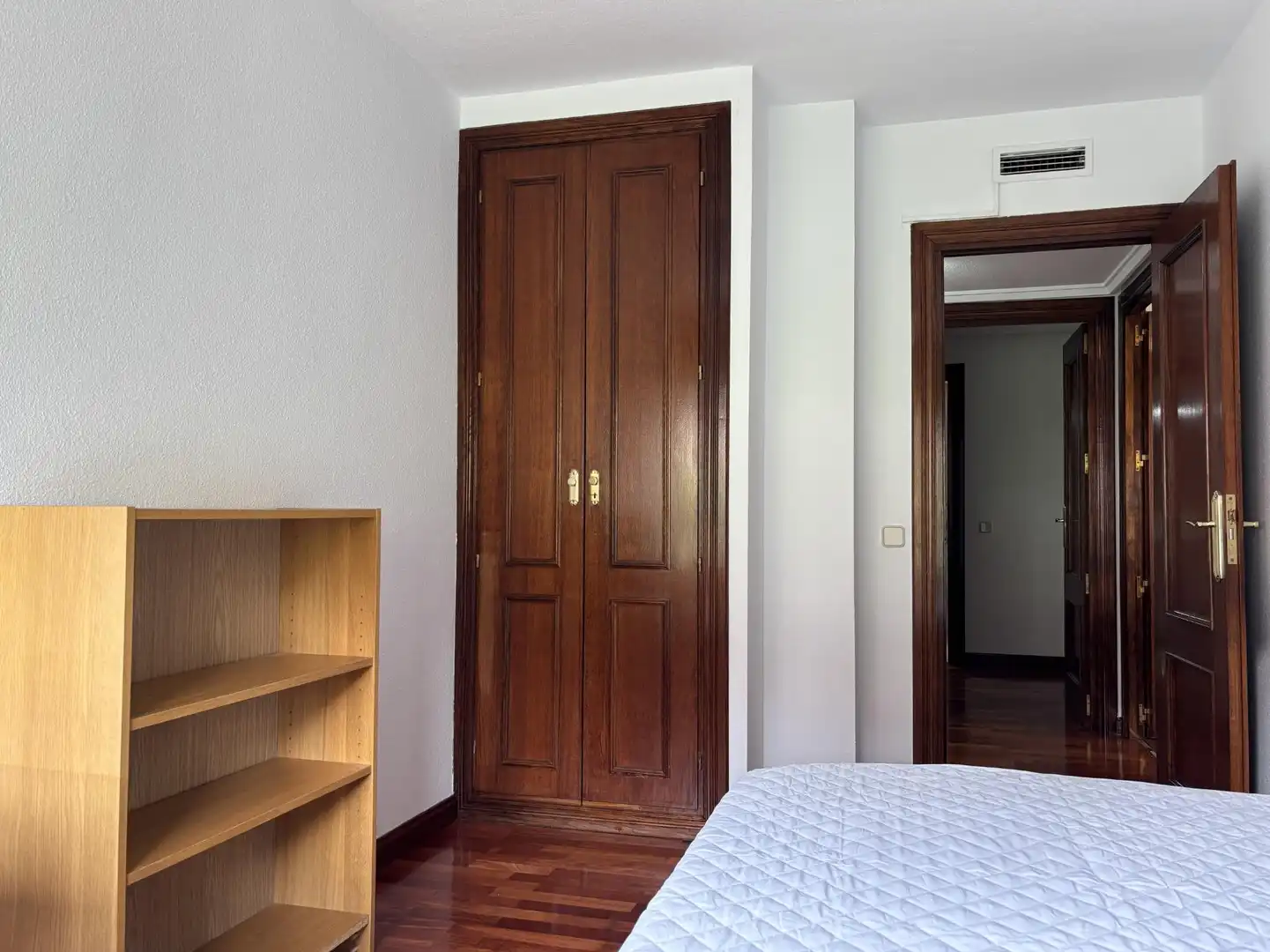 Bedroom of Flat for rent in Madrid  with Air Conditioner, Heating and Parquet flooring