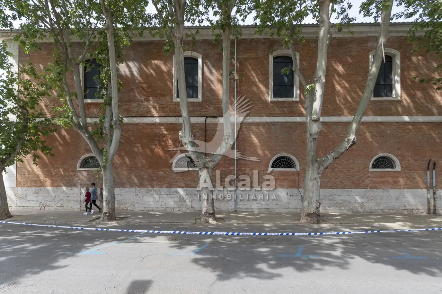 Außenansicht von Einfamilien-Reihenhaus zum Verkauf in Alcalá de Henares