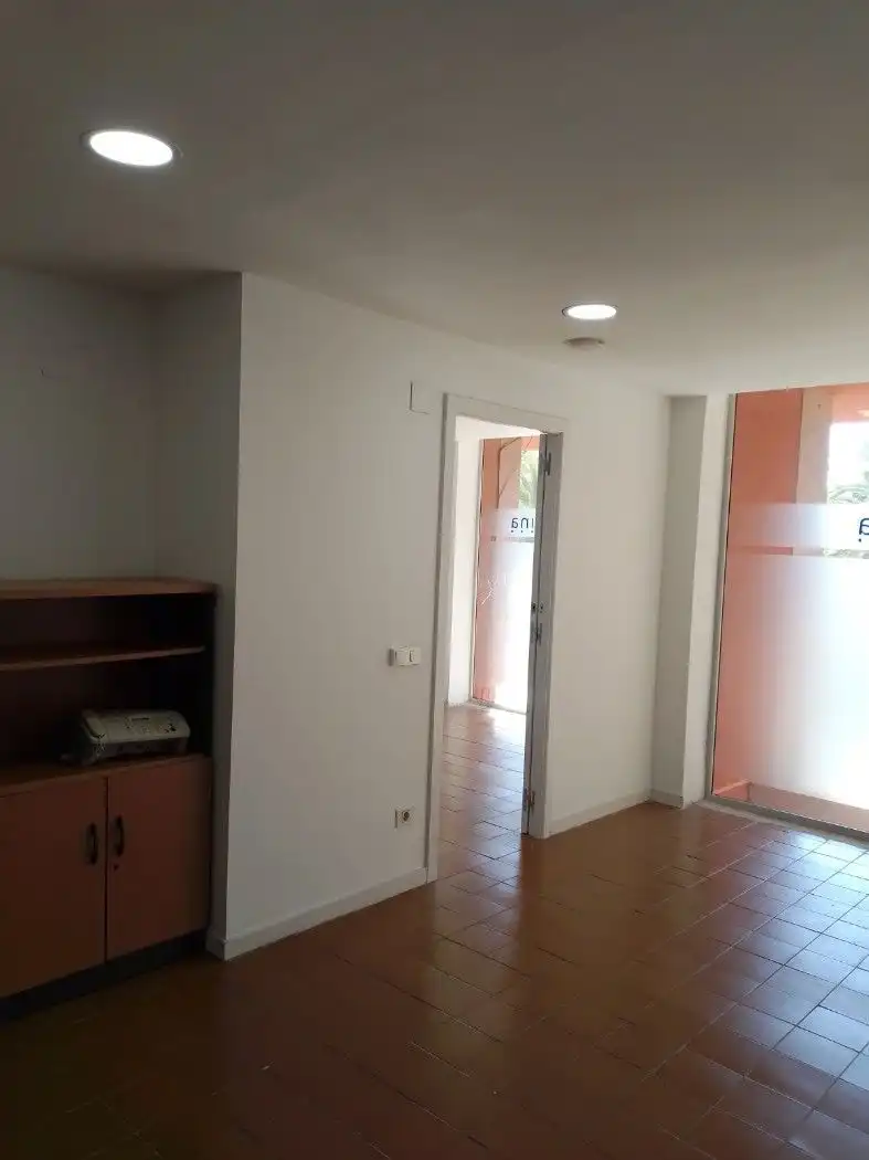 Büro zur Miete in Badalona mit Klimaanlage