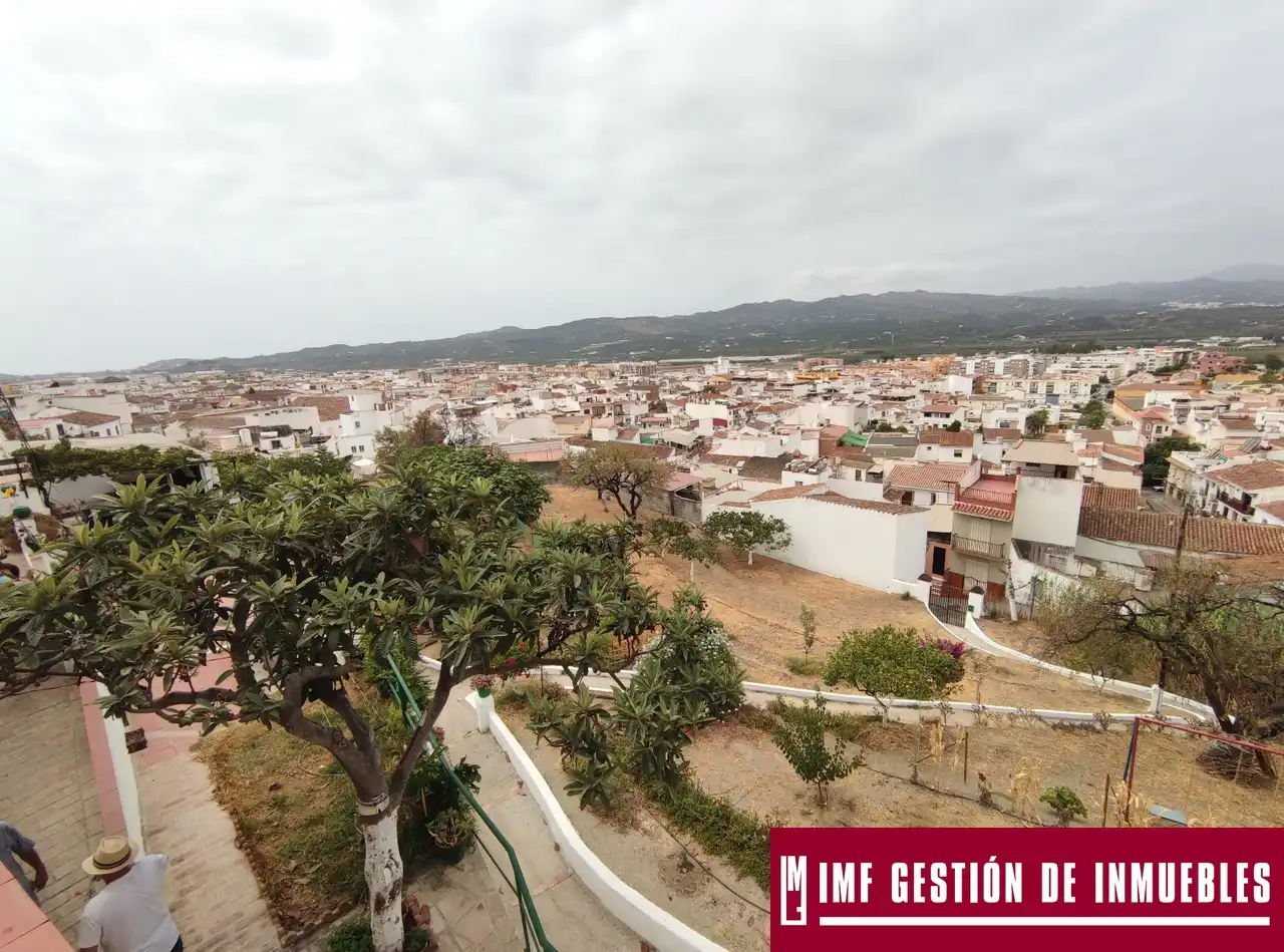 Vista exterior de Finca rústica en venta en Vélez-Málaga con Jardín privado, Terraza y Trastero