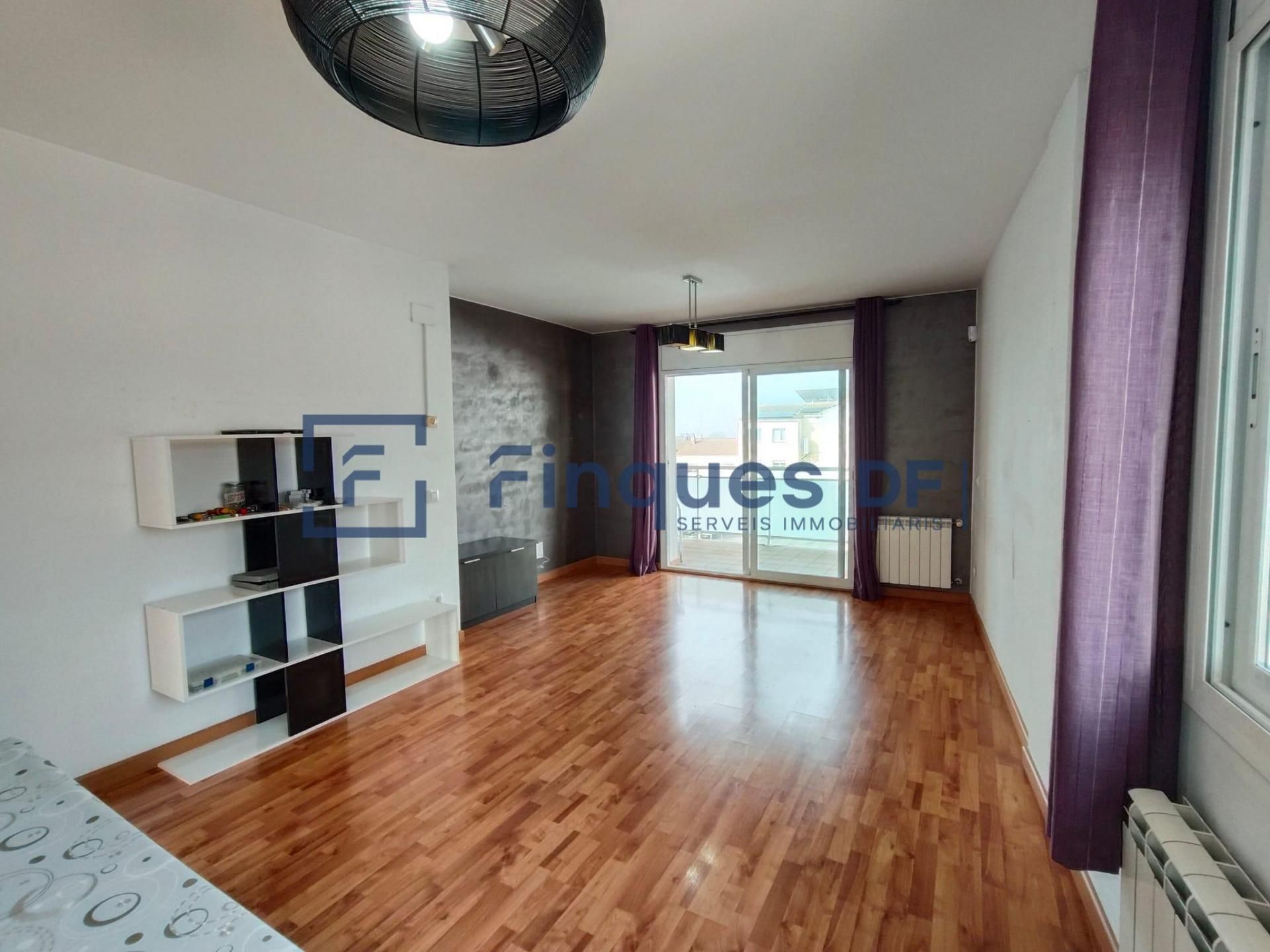 Sala de estar de Ático en venta en Vidreres con Calefacción, Piscina y Horno