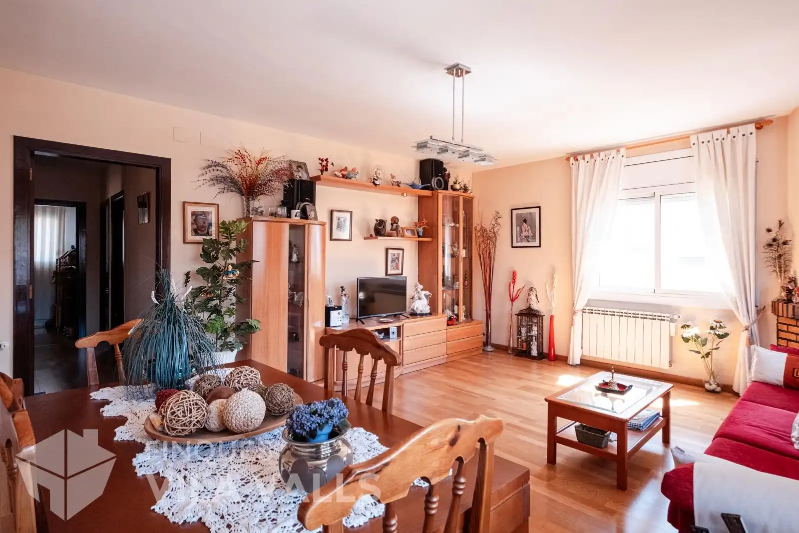 Sala d'estar de Casa o xalet en venda en Caldes de Montbui amb Piscina comunitària