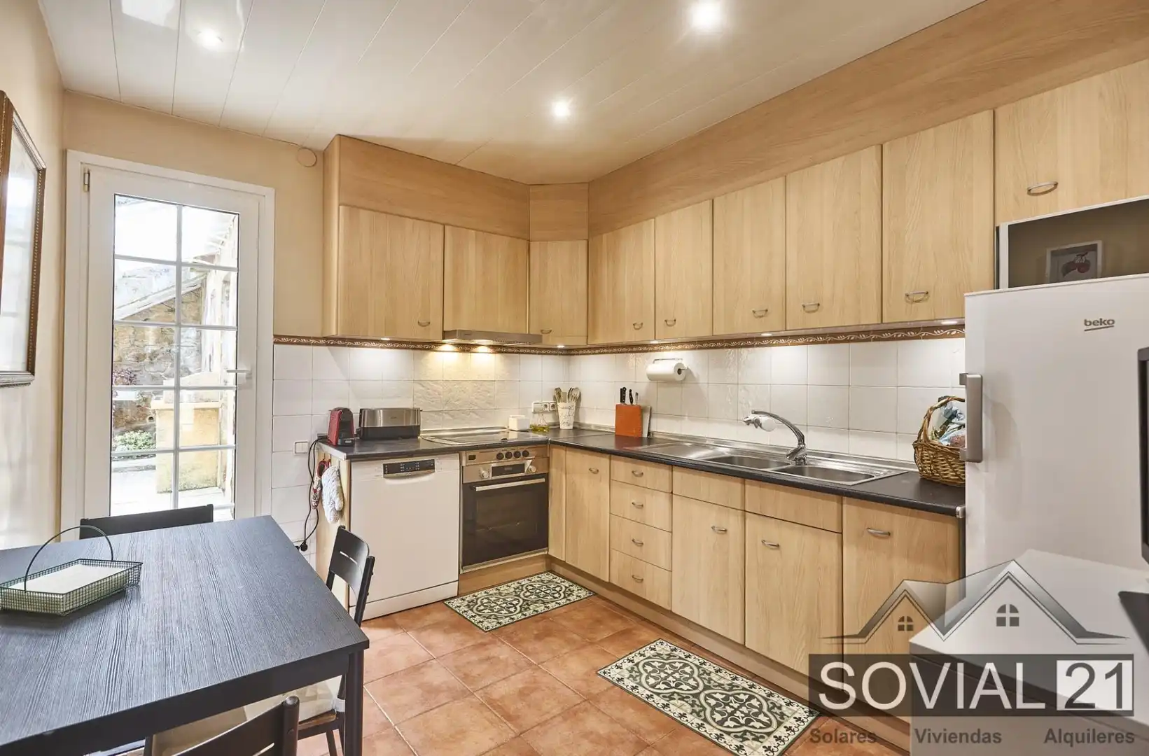 Cocina de Casa o chalet en venta en Barcelona con Calefacción, Jardín privado y Terraza