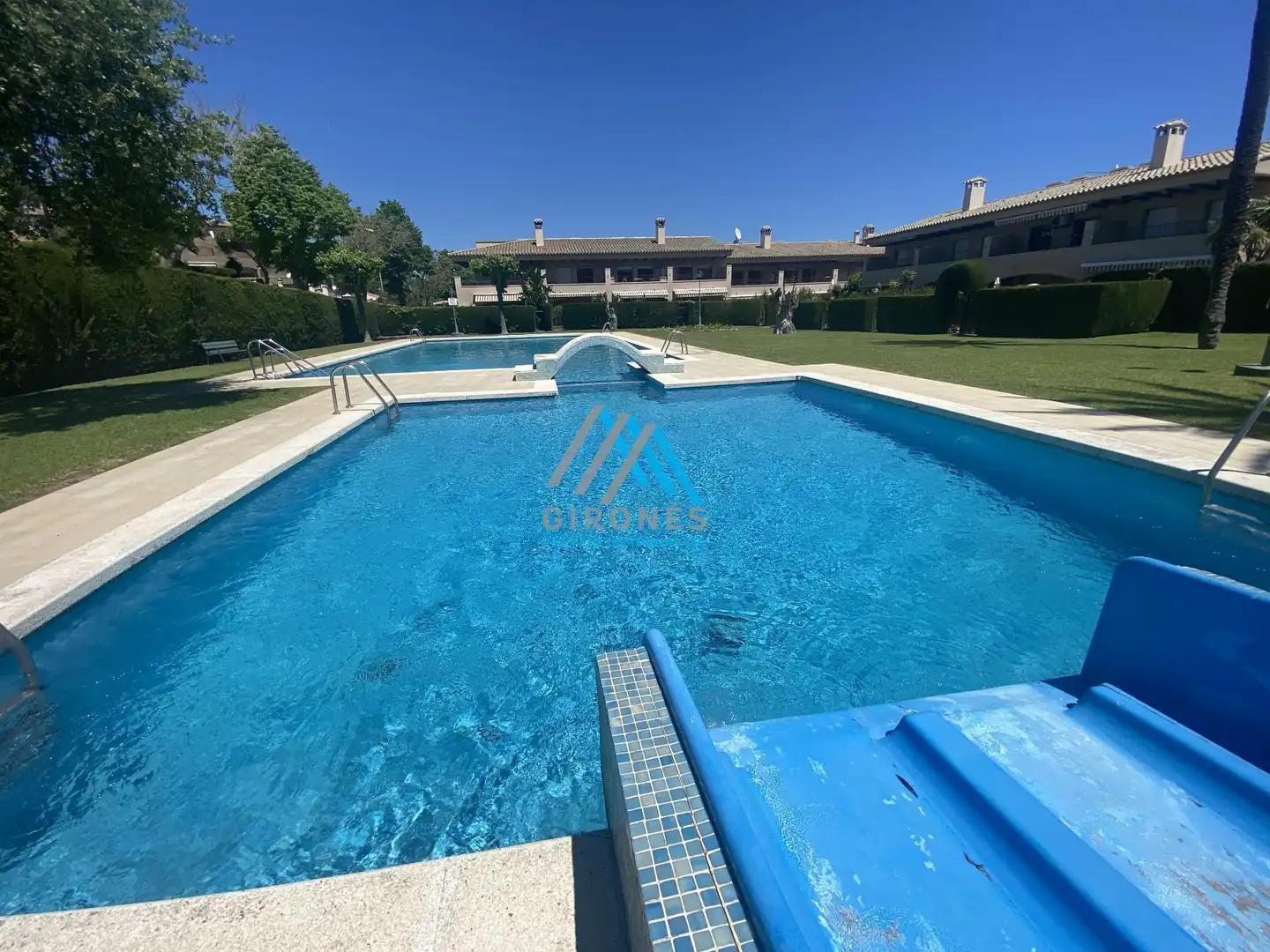 Piscina de Casa adosada de alquiler en Castell d'Aro, Platja d'Aro i s'Agaró con Aire acondicionado, Calefacción y Amueblado
