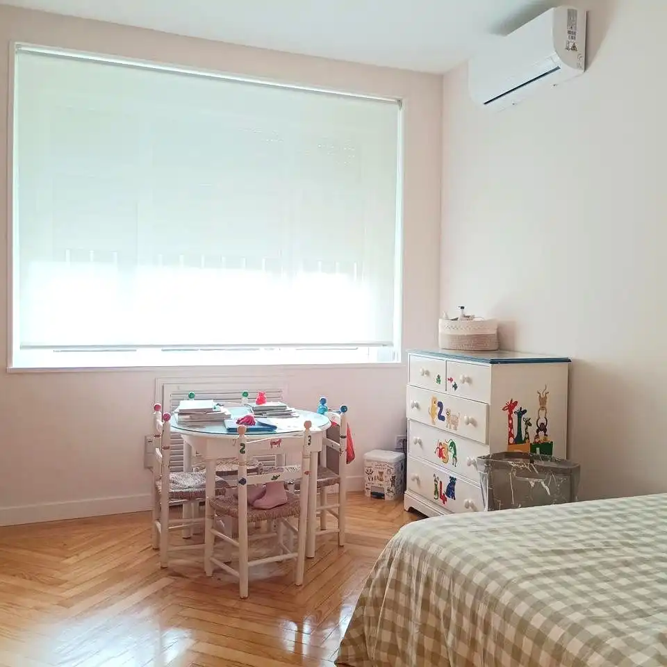 Schlafzimmer von Wohnung zur Miete in Madrid mit Klimaanlage, Heizung und Terrasse