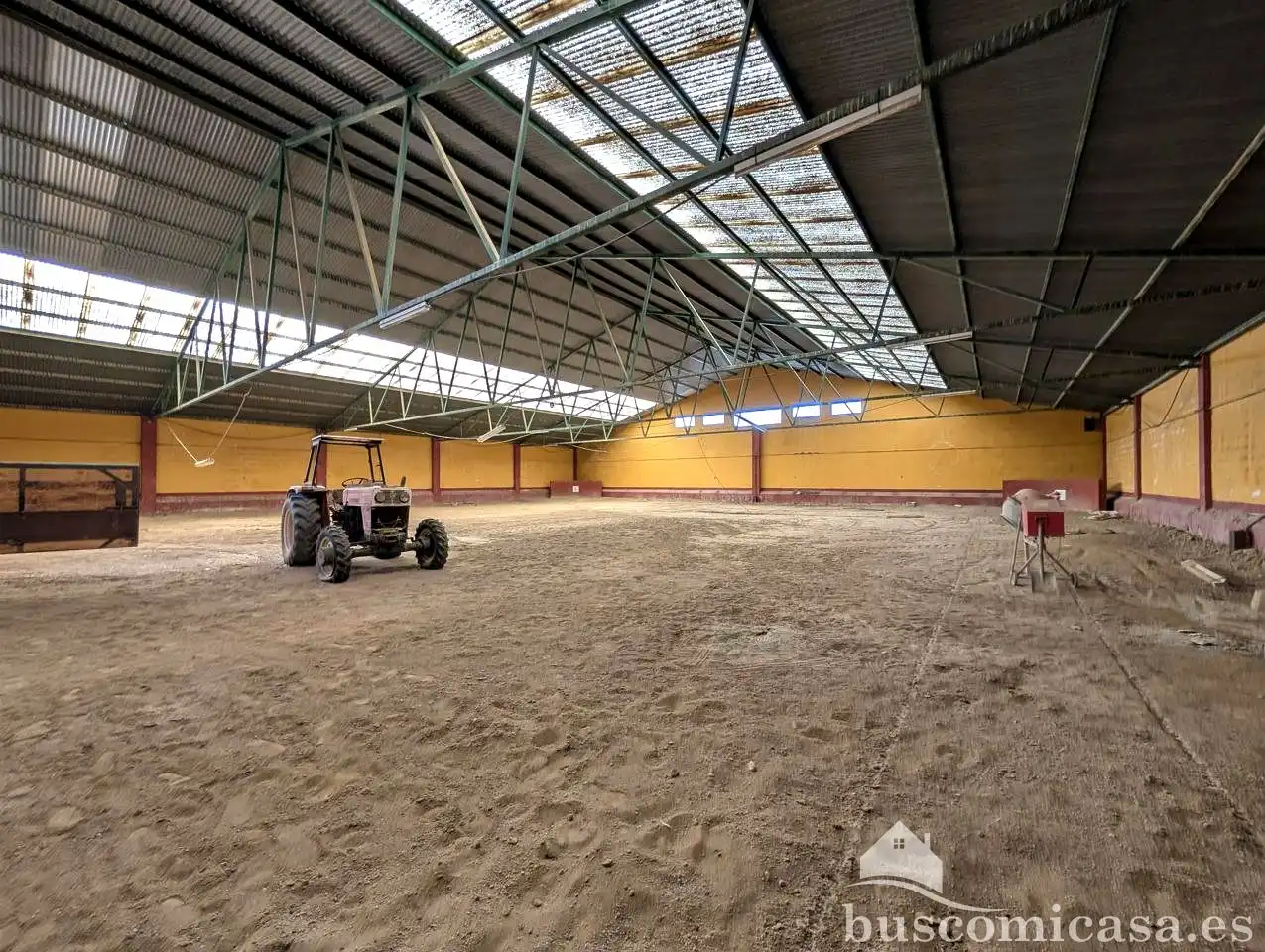 Parking of Country homes for sale in Linares  with Private garden