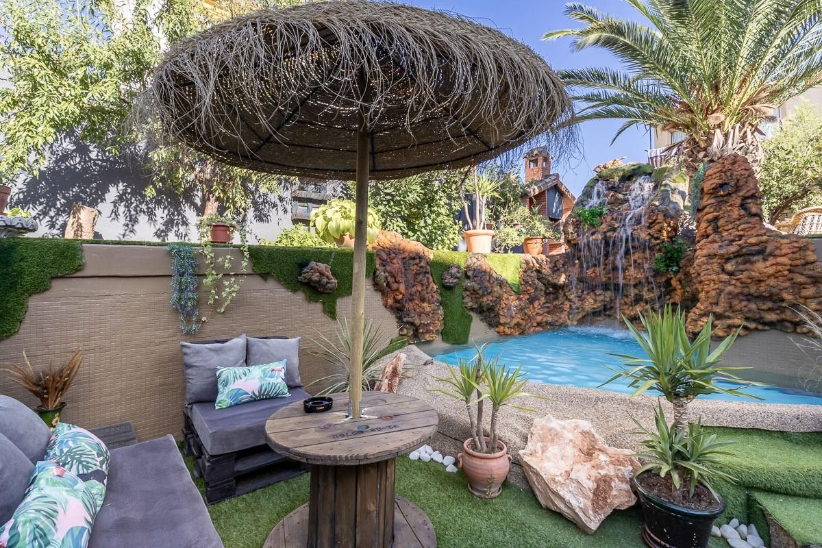 Terrace of House or chalet for sale in Iznalloz  with Air Conditioner, Heating and Private garden