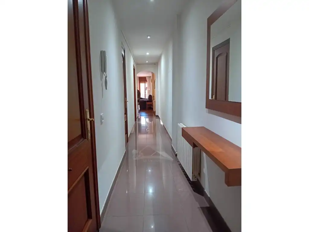 Piso en venta en Sort con Balcón