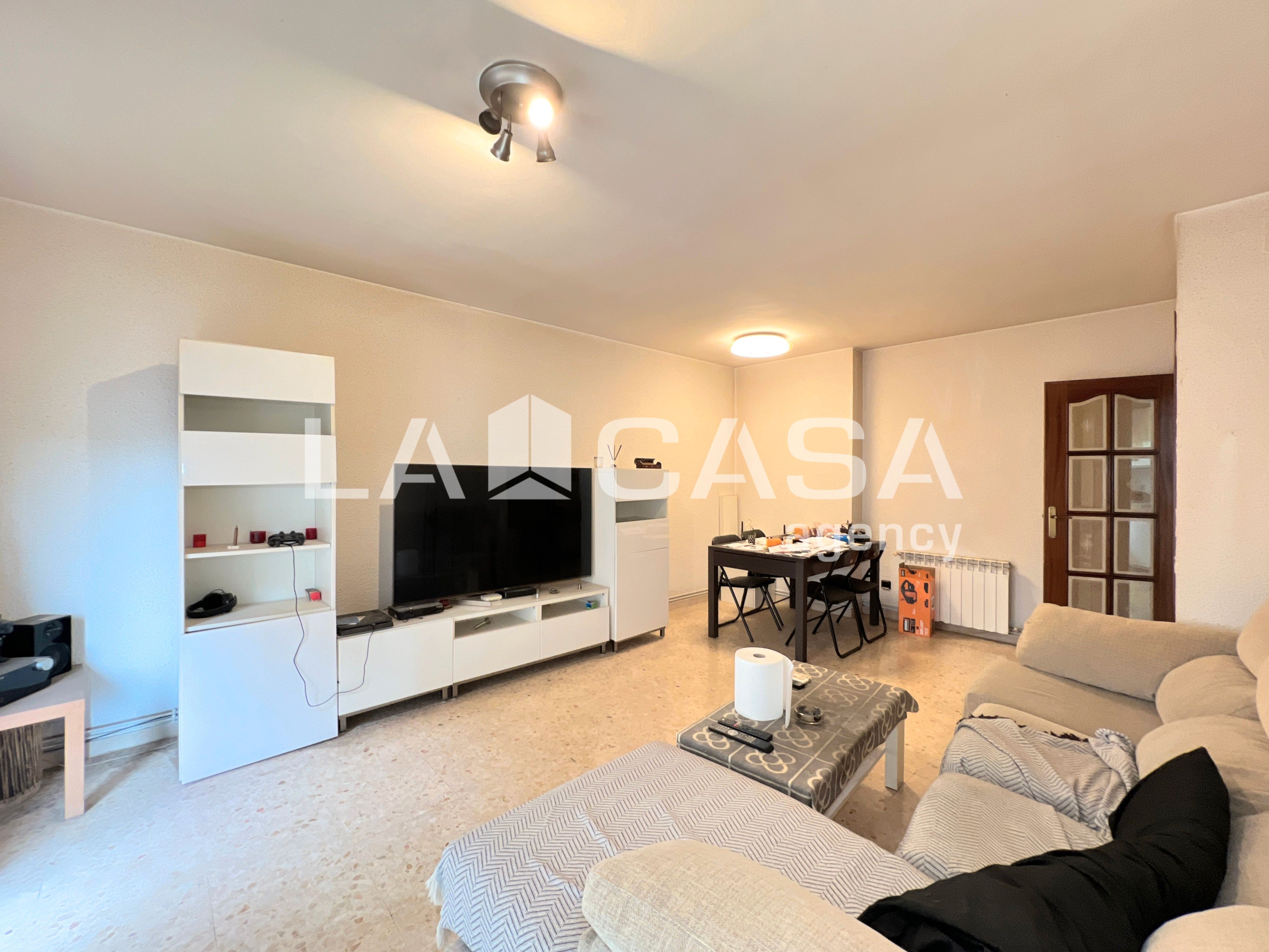 Pis en venda en Santa Coloma de Gramenet amb Balcó