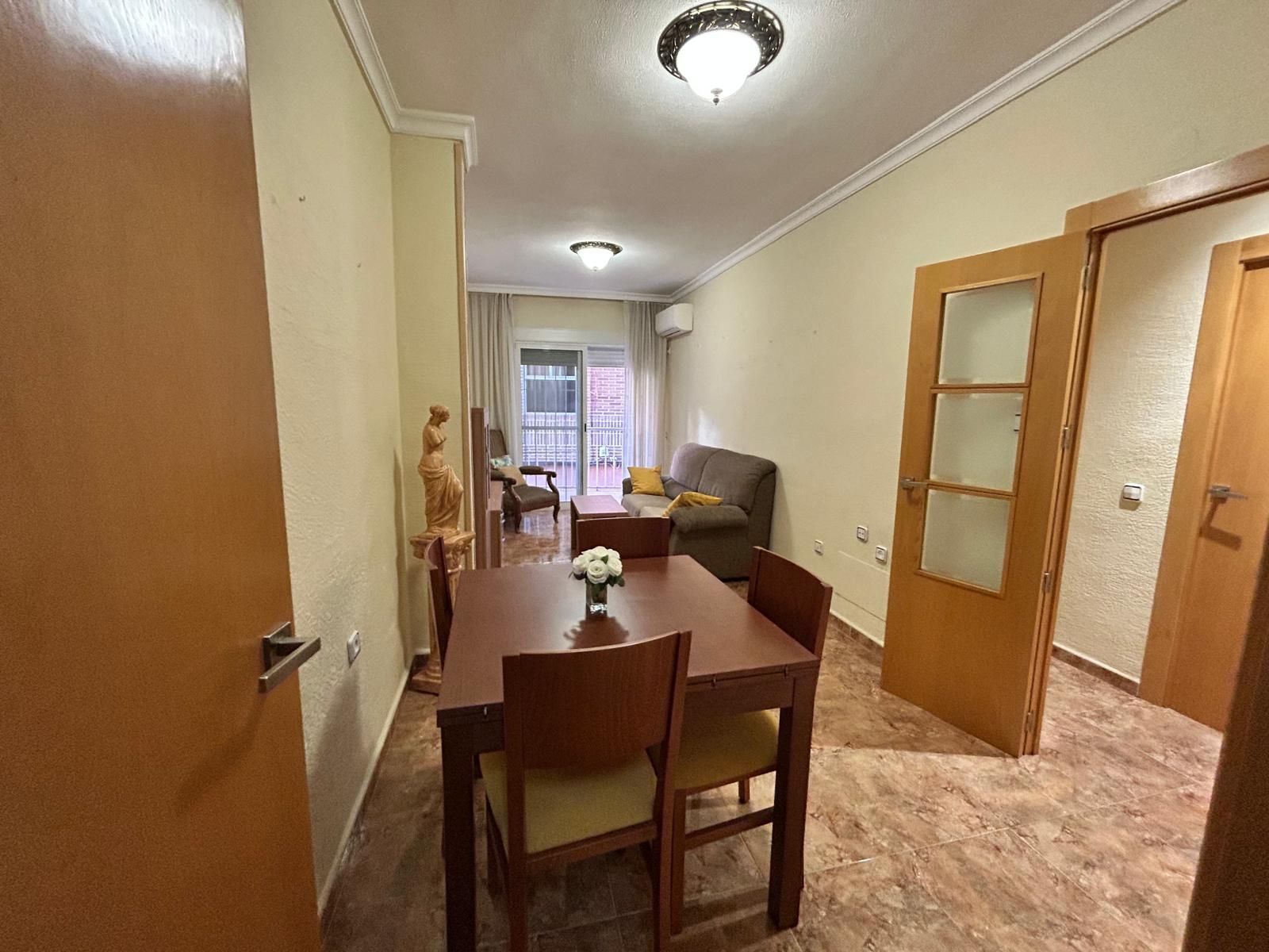 Dormitori de Pis en venda en  Murcia Capital amb Aire condicionat i Terrassa