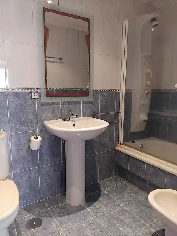 Baño de Piso en venta en A Coruña Capital  con Calefacción, Parquet y Trastero