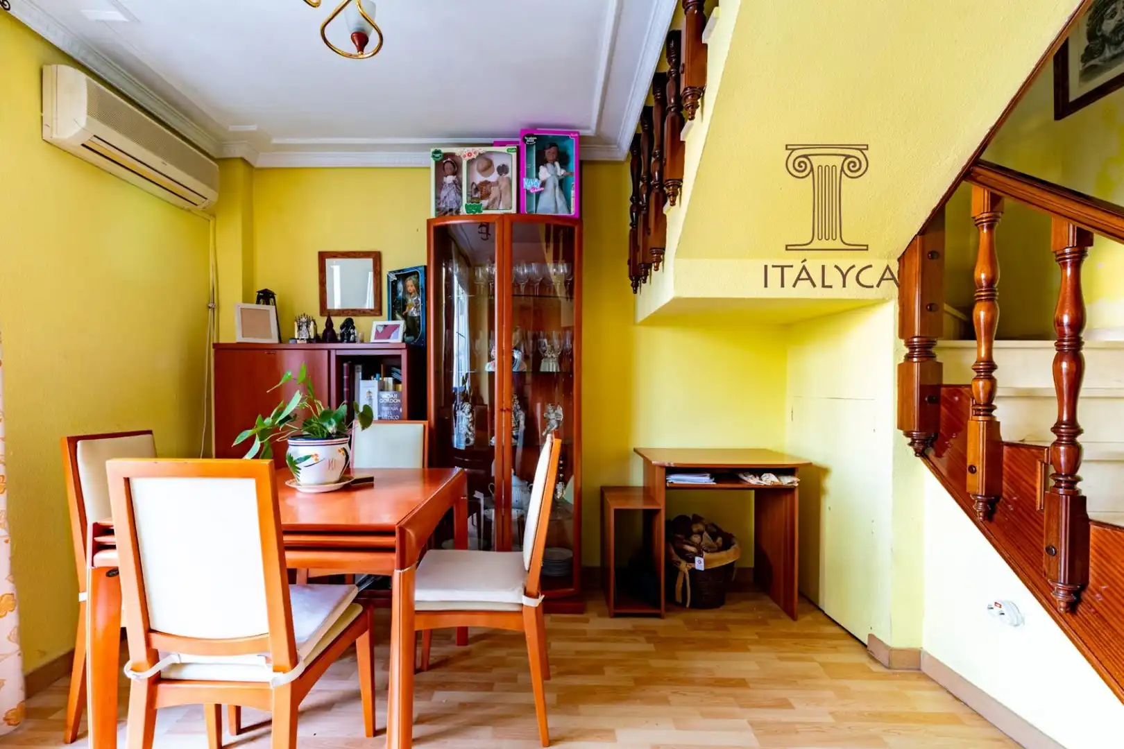 Comedor de Casa adosada en venta en Tomares con Aire acondicionado, Terraza y Trastero