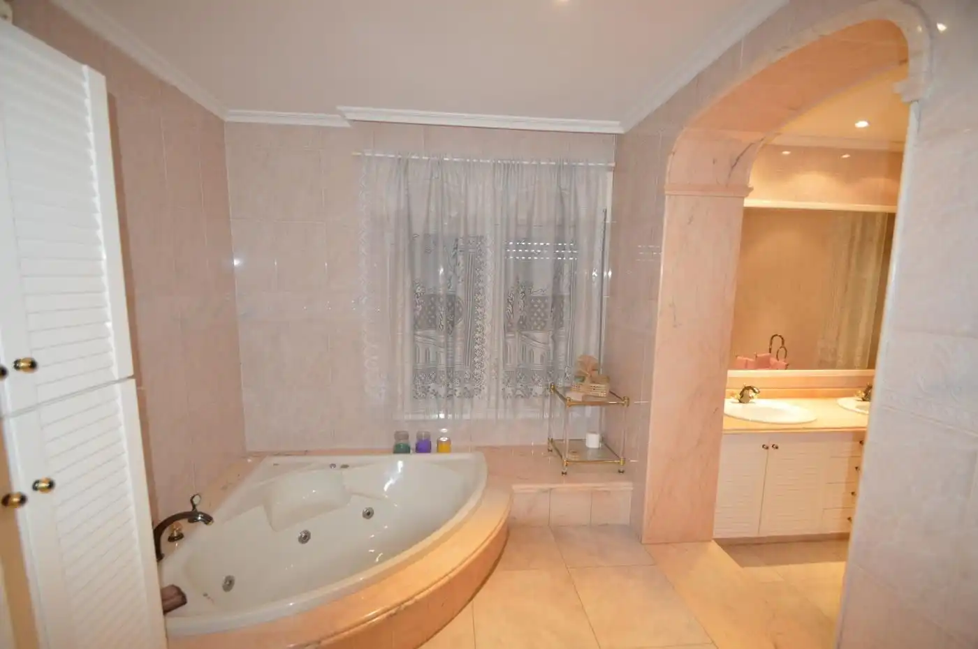 Bany de Casa o xalet en venda en Vinaròs amb Aire condicionat, Jardí privat i Terrassa