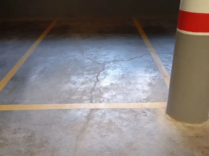 Motorradstellplatz zur Miete in Cronista Muntaner 1