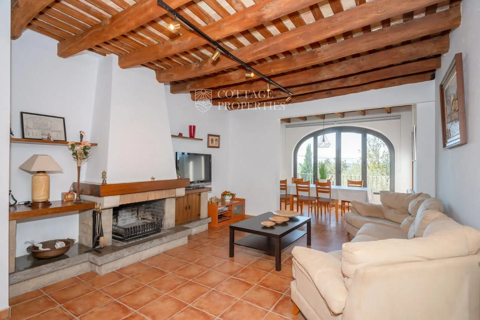 Sala de estar de Finca rústica en venta en Torelló con Terraza y Amueblado