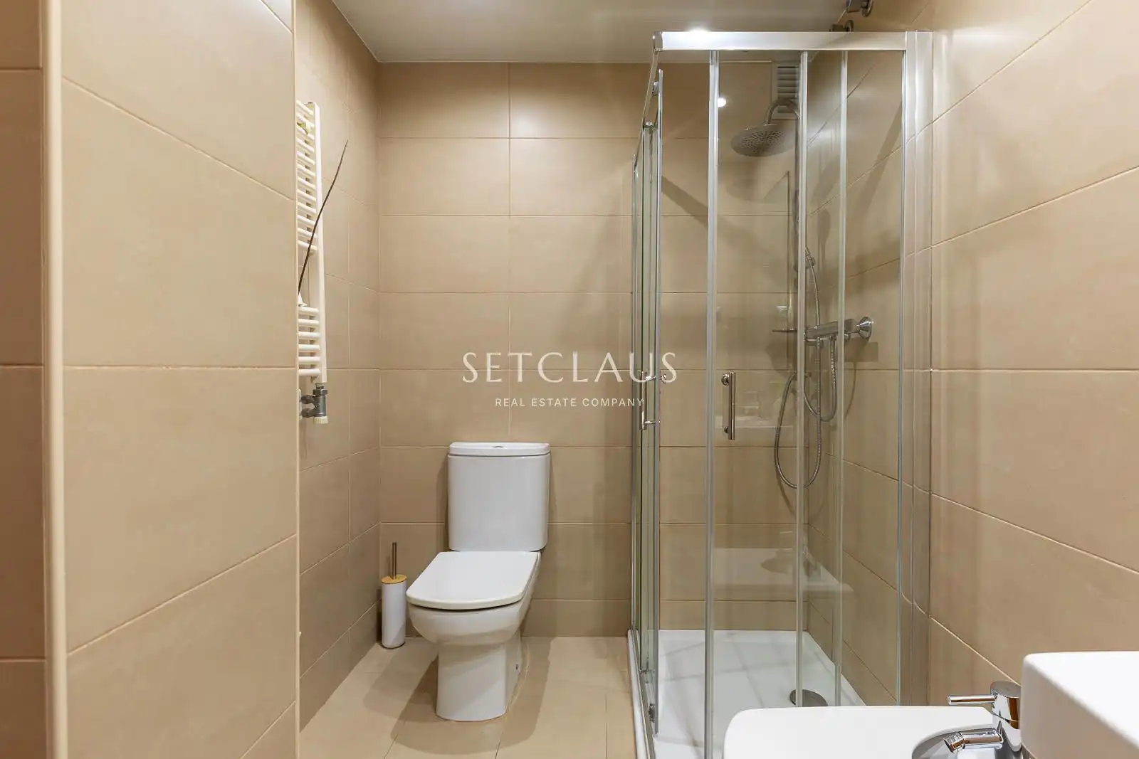 Badezimmer von Wohnung zum Verkauf in Badalona mit Klimaanlage, Heizung und Terrasse