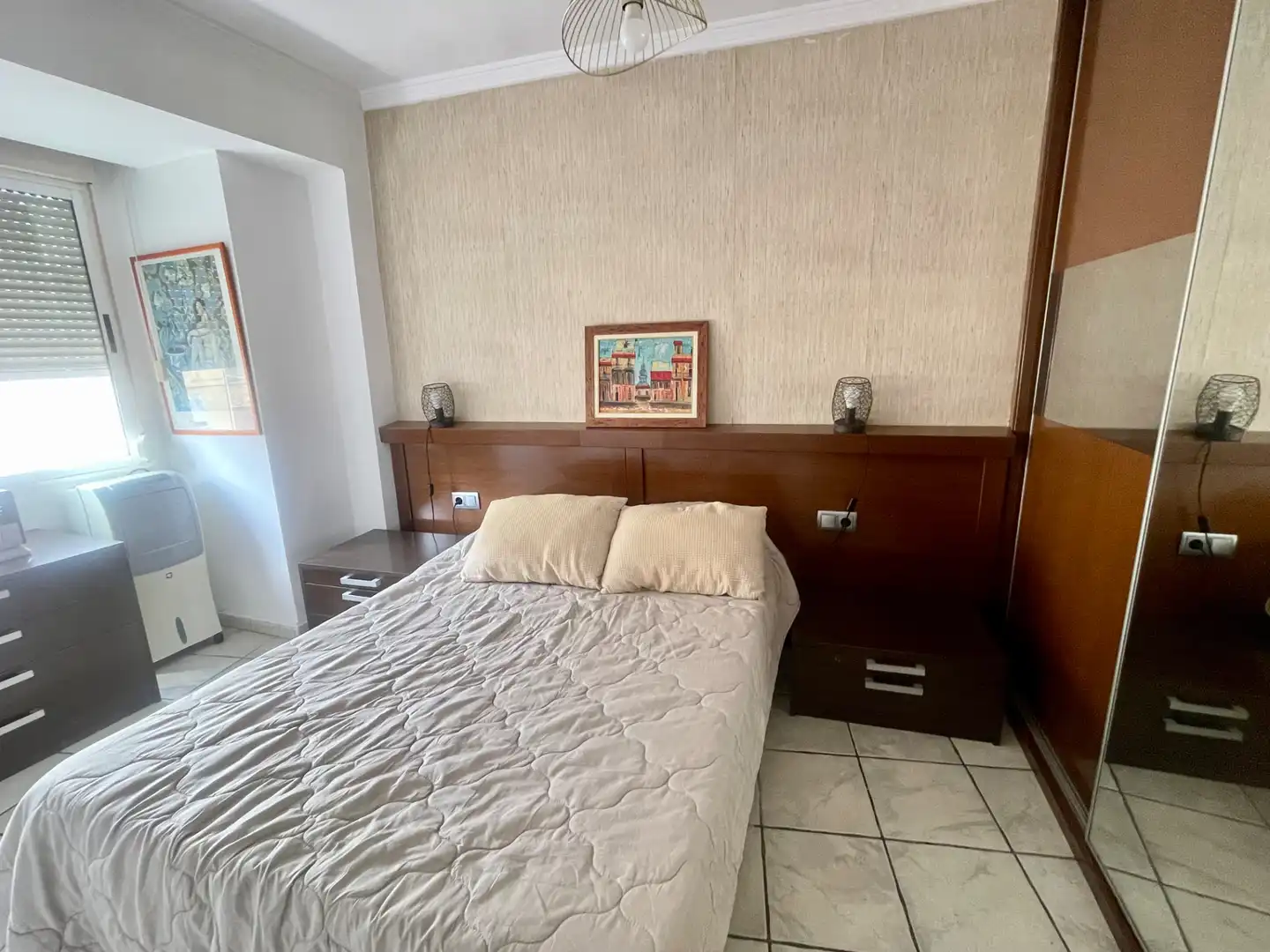 Dormitori de Apartament de lloguer en Sagunto / Sagunt amb Aire condicionat, Terrassa i Moblat