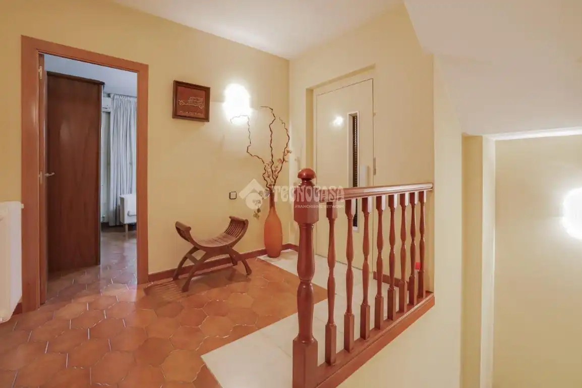 Casa amb terrassa en venda a Montcada Centre - La Ribera, imagen 3