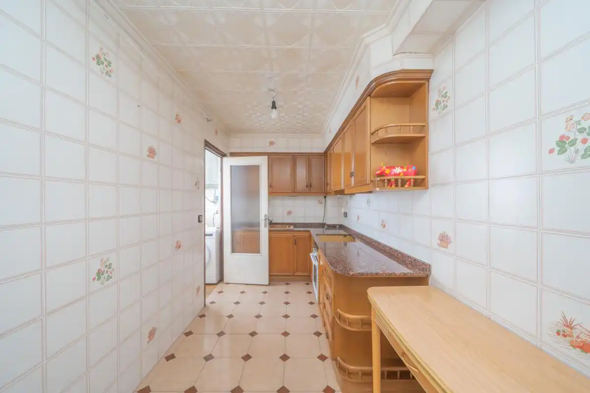 Cocina de Piso en venta en Elda con Calefacción, Terraza y Trastero