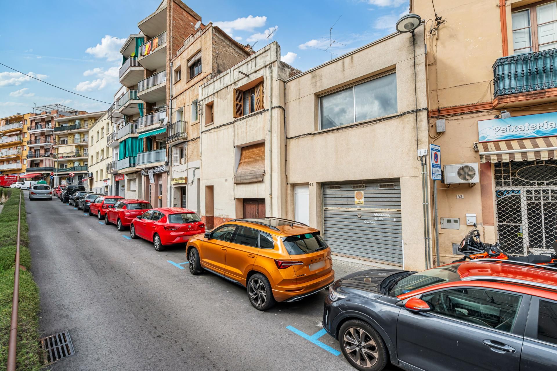 Exterior view of Single-family semi-detached for sale in Corbera de Llobregat