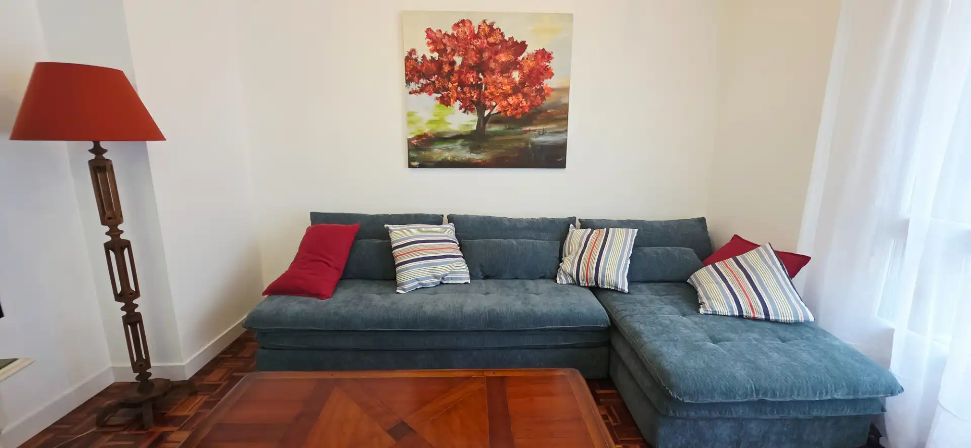 Living room of Flat for rent in Gijón   with Heating, Parquet flooring and Furnished