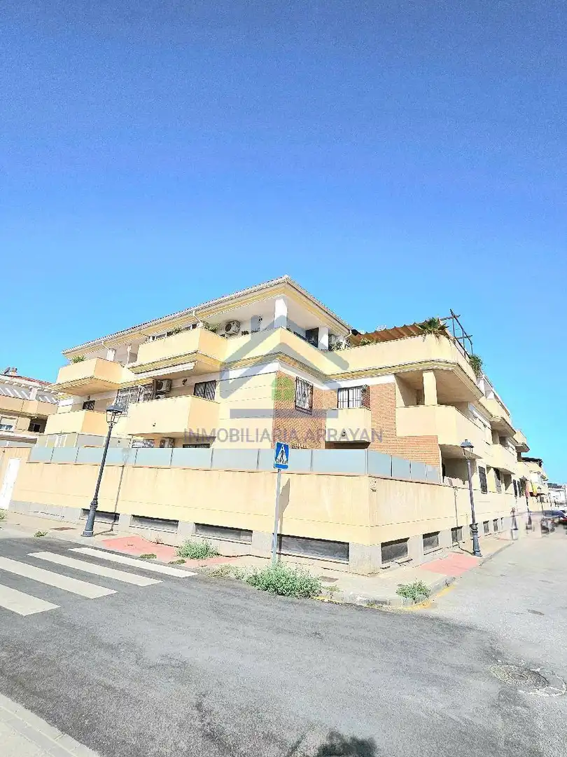 Außenansicht von Wohnung zum Verkauf in Las Gabias mit Terrasse und Möbliert