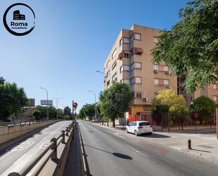 Exterior view of Flat for sale in  Granada Capital  with Balcony