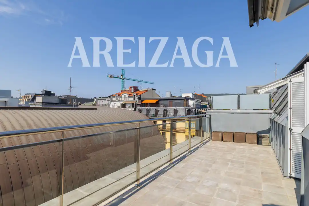 Piso con terraza en venta en Calle Arrasate, imagen 3