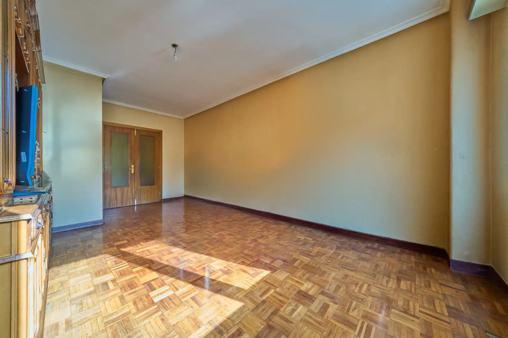 Sala d'estar de Pis en venda en Vitoria - Gasteiz amb Terrassa, Traster i Balcó