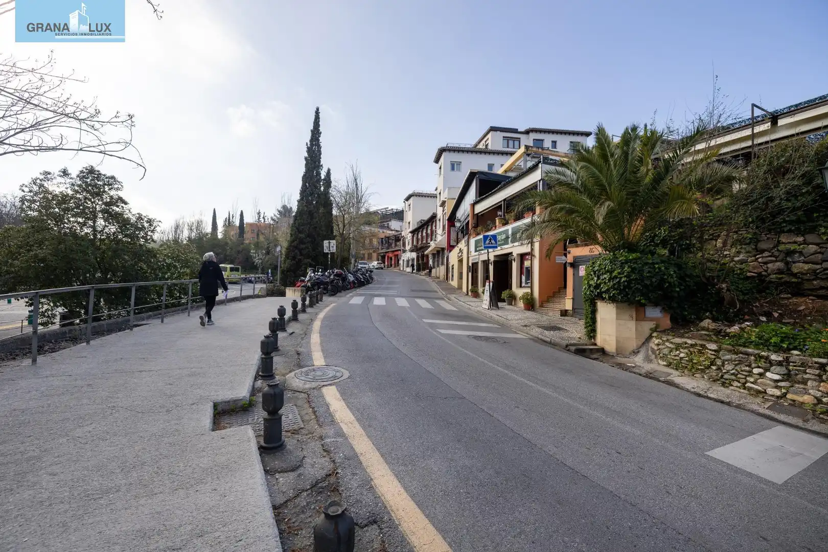 Inmuebles singulares con ascensor en venta en Paseo de la Sabica, imagen 3