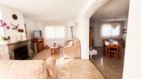 Sala d'estar de Casa o xalet en venda en Caldes de Montbui amb Calefacció, Jardí privat i Terrassa