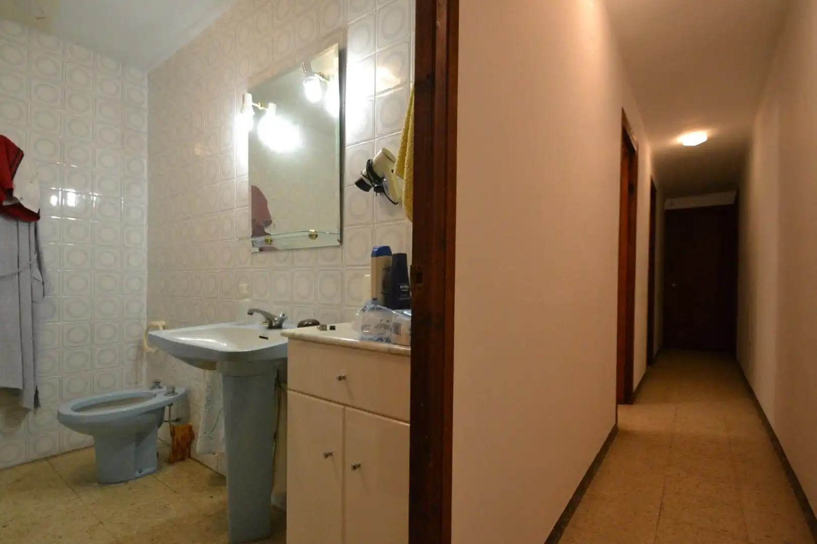 Badezimmer von Einfamilien-Reihenhaus zum Verkauf in Ulldecona mit Terrasse, Abstellraum und Balkon