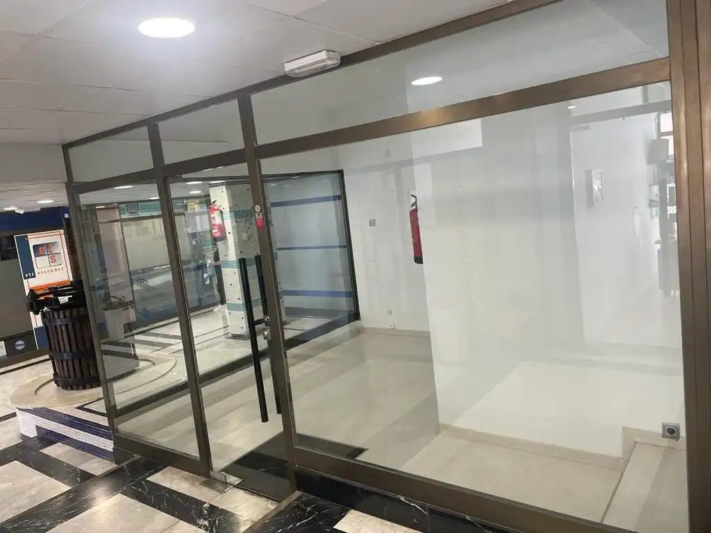 Local comercial en alquiler en Carrer de la Fàbrica, imagen 5