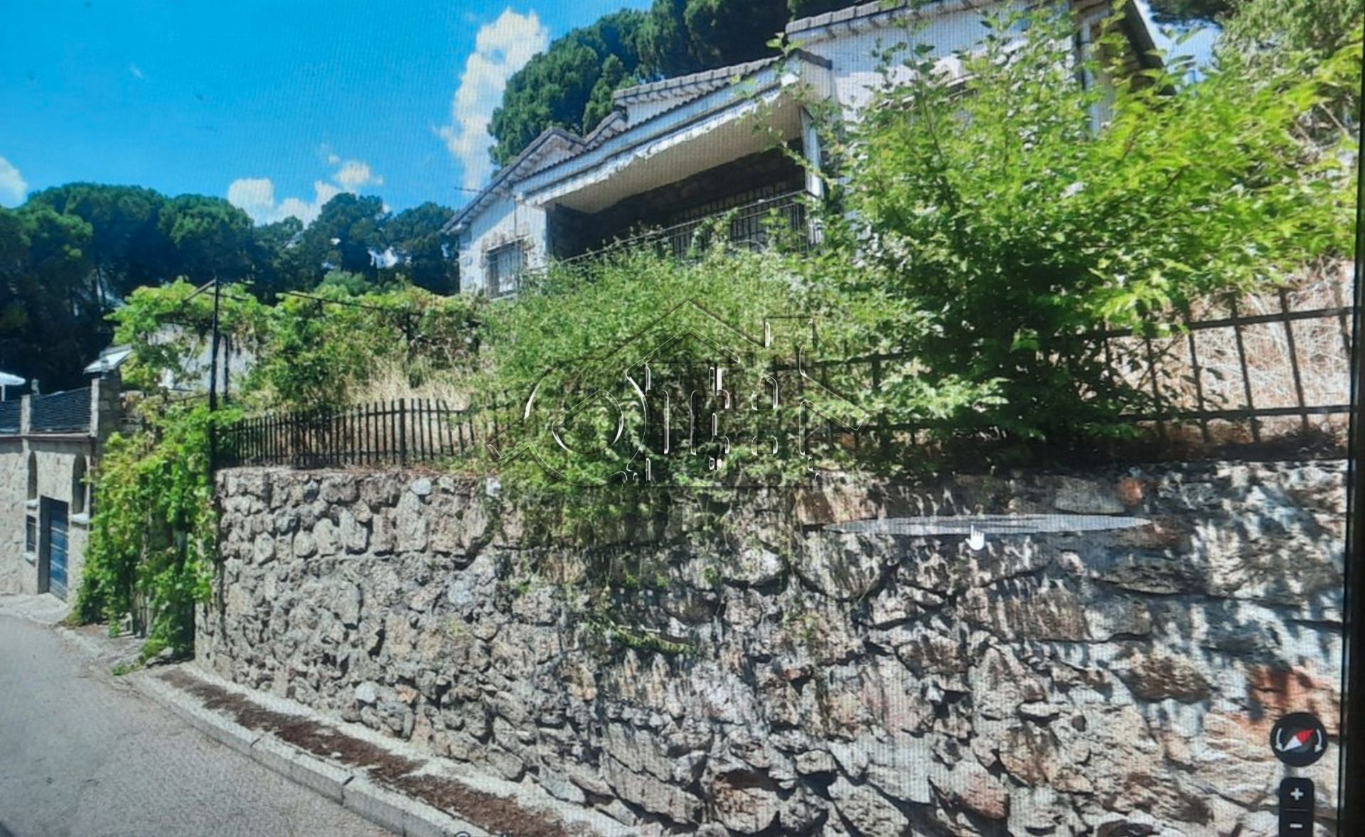Vista exterior de Casa o xalet en venda en Sotillo de la Adrada amb Calefacció, Jardí privat i Terrassa