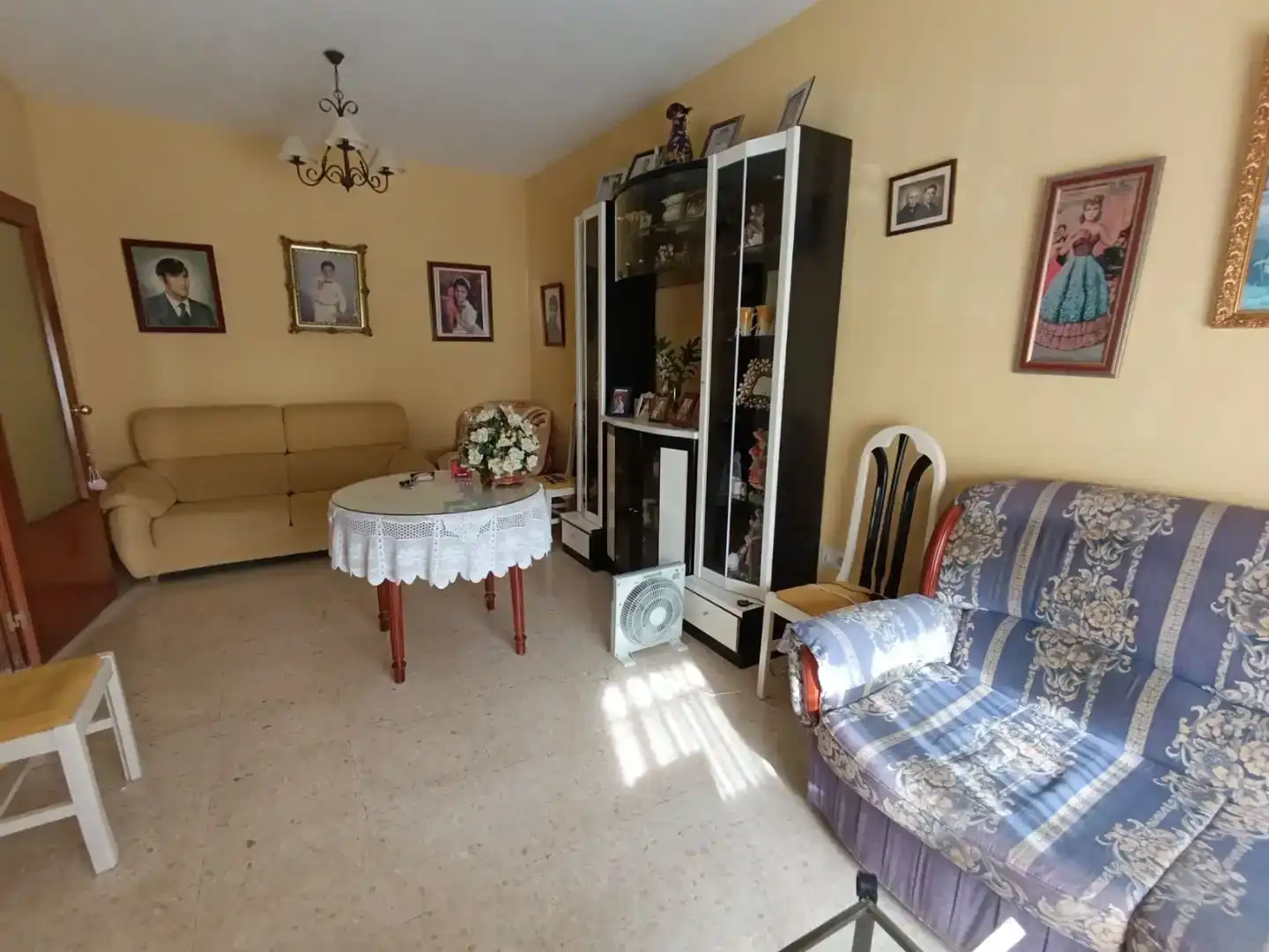 Sala d'estar de Casa o xalet en venda en Pizarra amb Aire condicionat