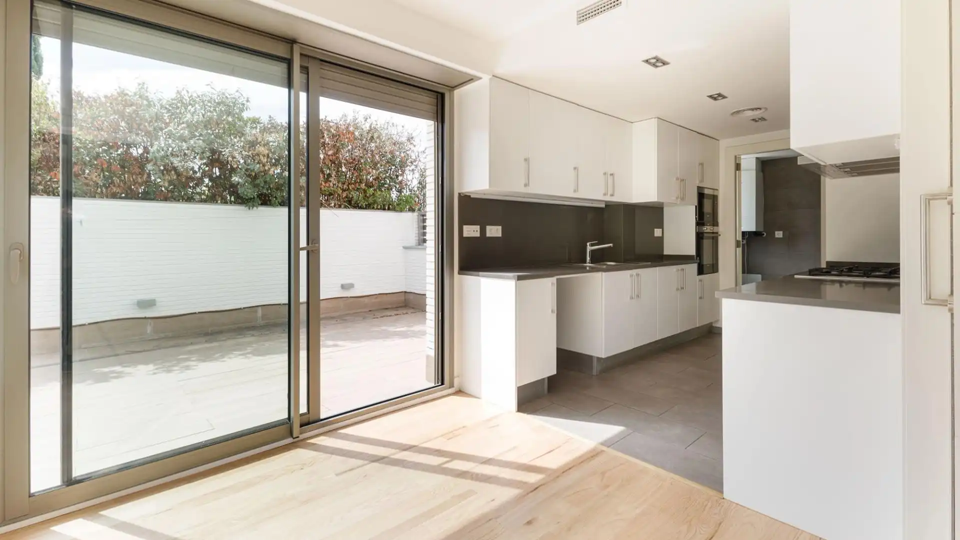 Cocina de Casa o chalet de alquiler en Sabadell con Aire acondicionado, Calefacción y Jardín privado