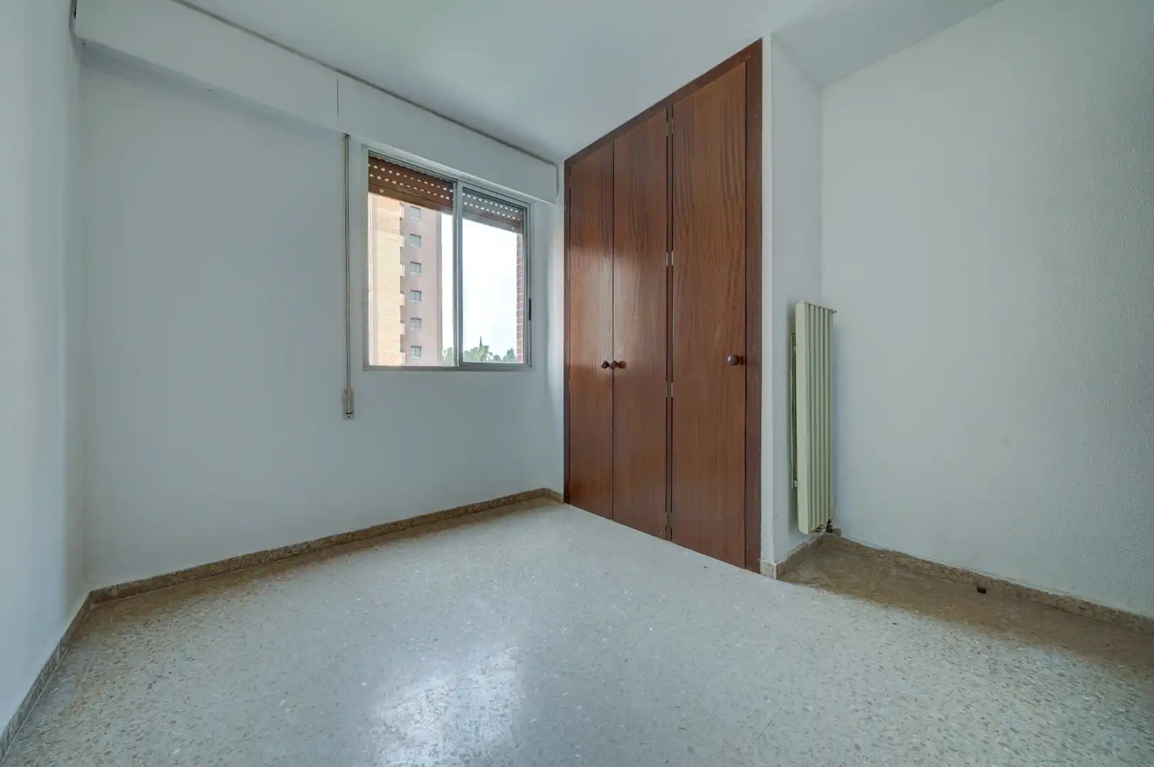 Dormitori de Pis en venda en Paterna amb Aire condicionat, Terrassa i Forn