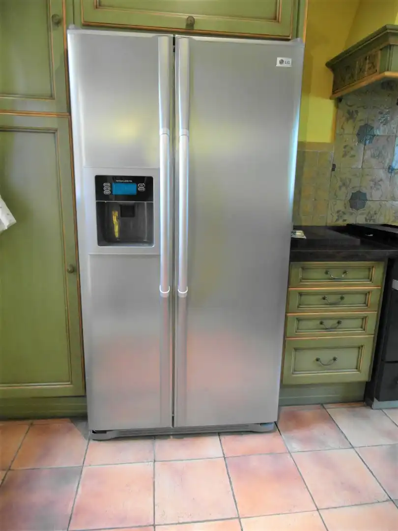 Cocina de Casa adosada en venta en Madrid con Aire acondicionado, Calefacción y Jardín privado