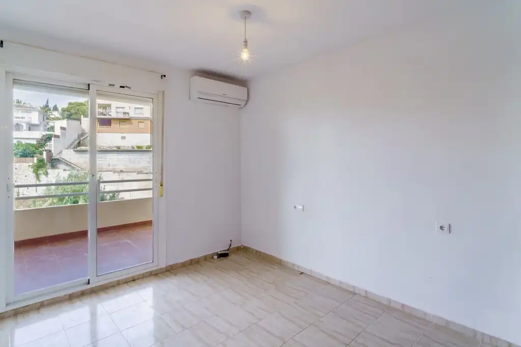 Terrassa de Casa o xalet en venda en Fuengirola amb Aire condicionat, Jardí privat i Terrassa