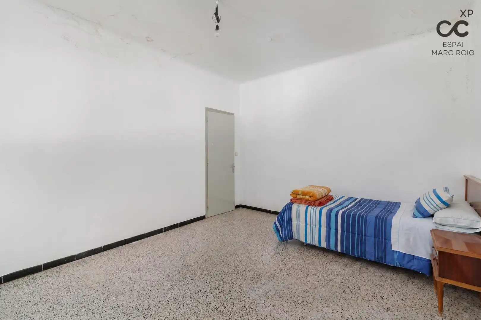 Finca rústica en venta en Navata con Calefacción, Terraza y Trastero