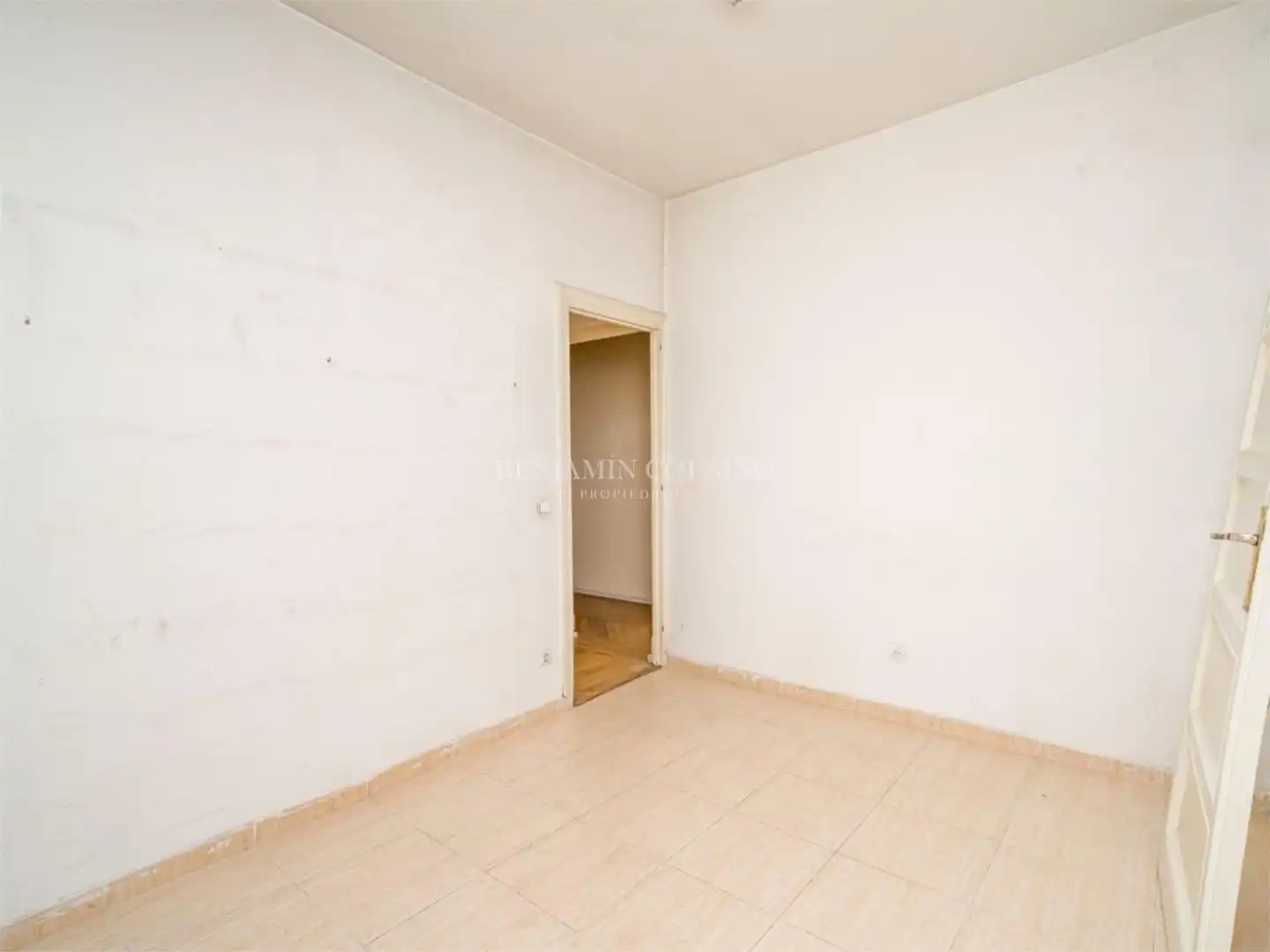 Piso en venta en Madrid con Balcón