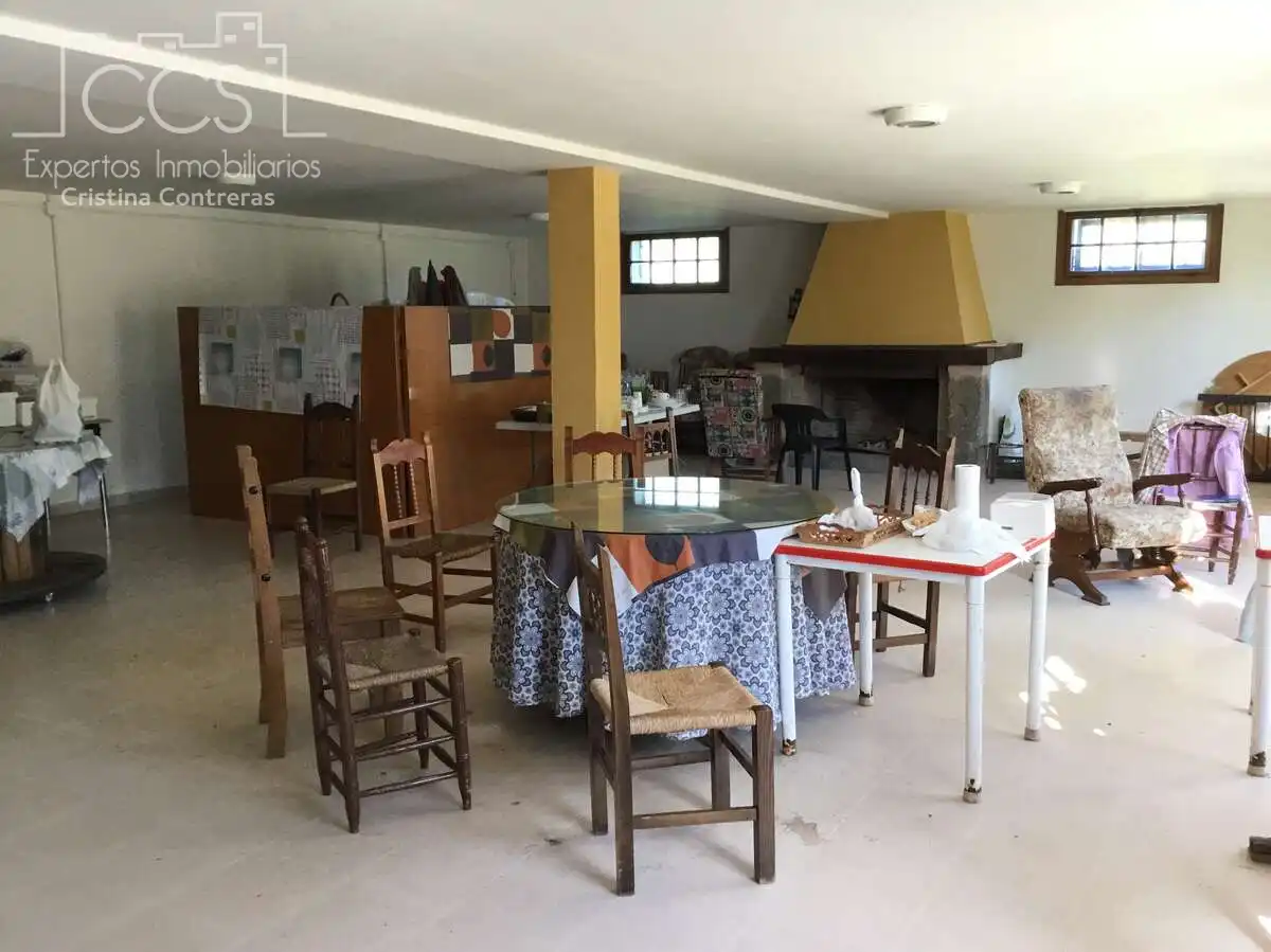 Menjador de Finca rústica en venda en El Pedroso amb Traster, Piscina i Moblat