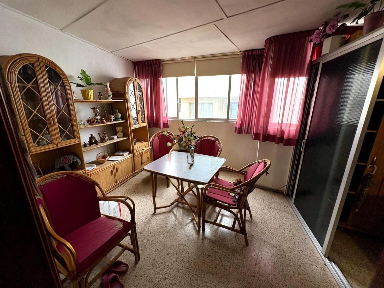 Menjador de Pis en venda en  Santa Cruz de Tenerife Capital amb Terrassa