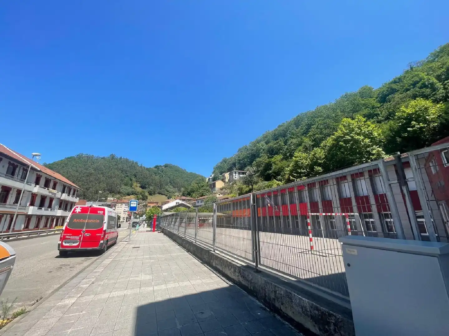 Vista exterior de Pis en venda en Mieres (Asturias) amb Terrassa